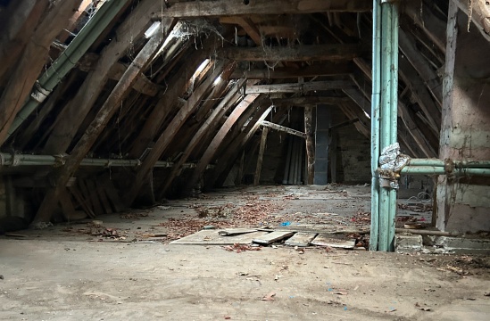Cave/Grenier et entreprise