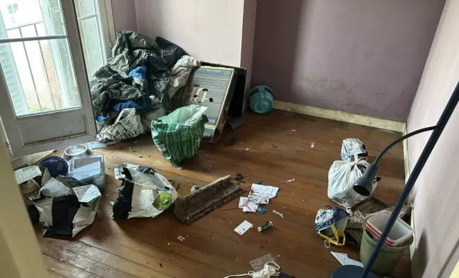 Débarras d'un appartement au troisième étage (sans ascenseur) sur AMIENS, Amiens, Elite Débarras